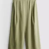 Culotte-Hose mit mittlerer Leibhöhe und weitem Bein