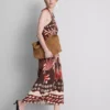 Das bedruckte Midi-Kleid mit Neckholder-Ausschnitt aus Leinenmischung von The Edit