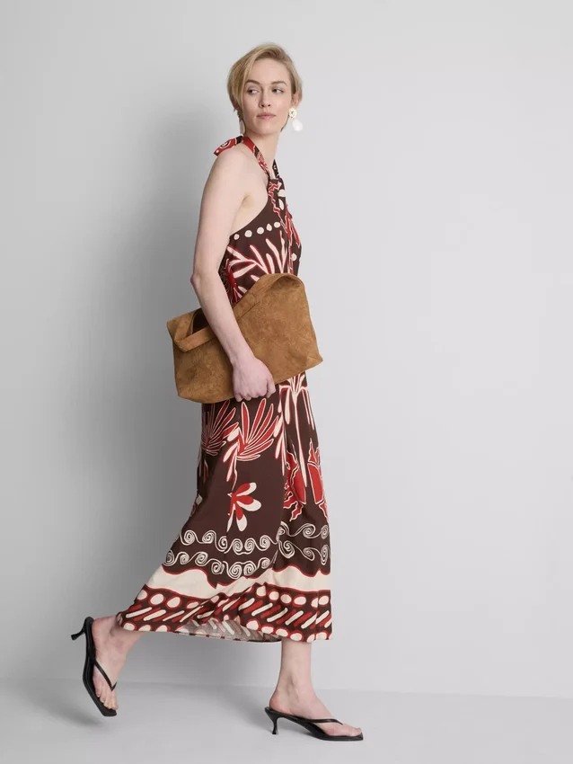 Das bedruckte Midi-Kleid mit Neckholder-Ausschnitt aus Leinenmischung von The Edit