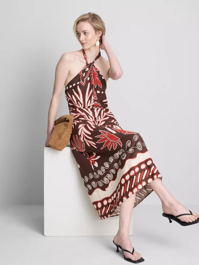 Das bedruckte Midi-Kleid mit Neckholder-Ausschnitt aus Leinenmischung von The Edit