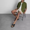 Das bestickte Baumwollhemd mit kurzen Ärmeln von The Edit
