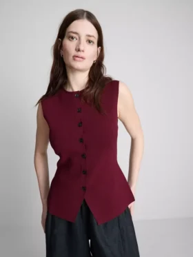 Das gestrickte Tanktop mit Knopfleiste von The Edit
