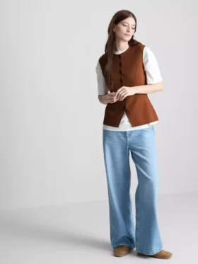 Das gestrickte Tanktop mit Knopfleiste von The Edit