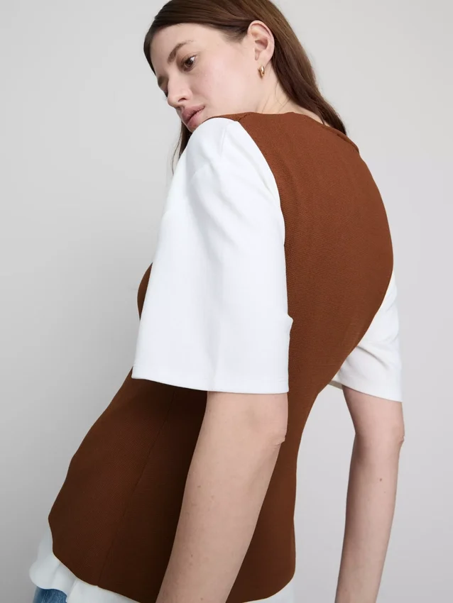 Das gestrickte Tanktop mit Knopfleiste von The Edit