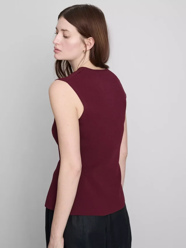 Das gestrickte Tanktop mit Knopfleiste von The Edit