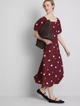 Das Midi-Kleid «The Edit» aus Leinen mit Puffärmeln