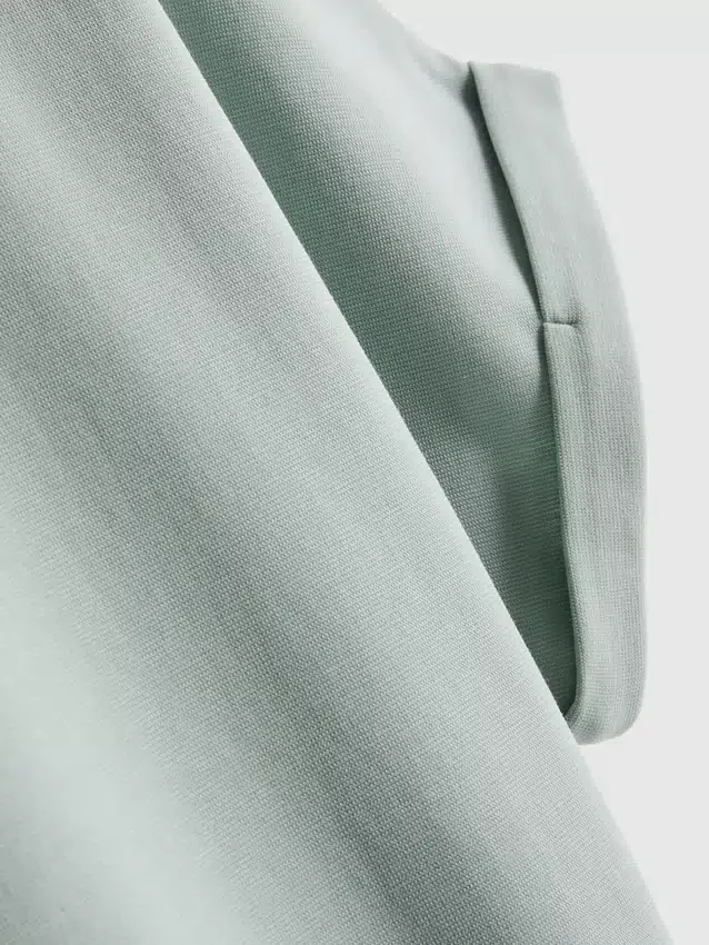 Das T-Shirt «The Edit» mit Nahtdetails