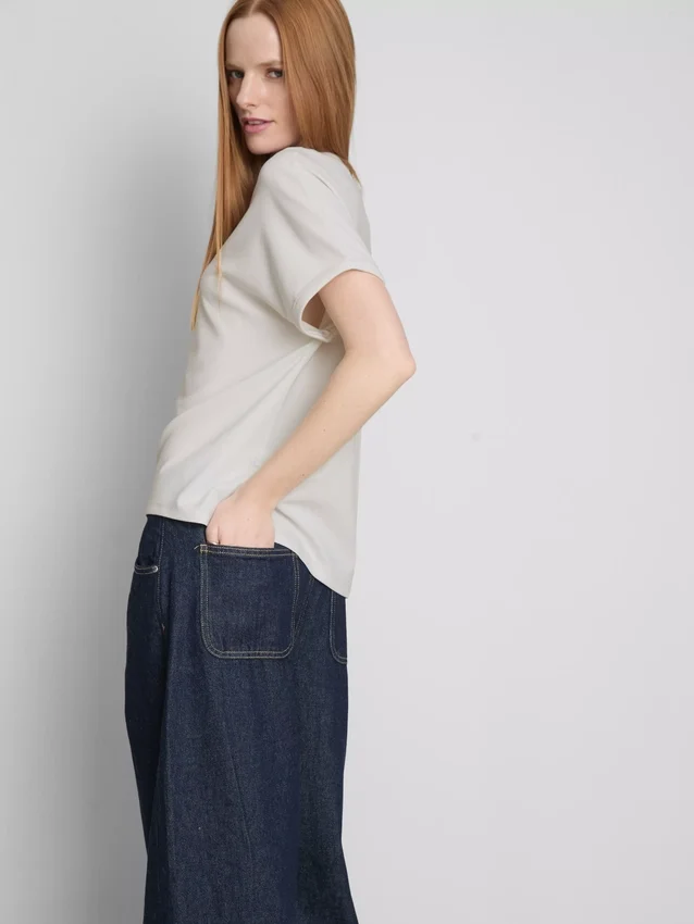 Das T-Shirt «The Edit» mit Nahtdetails