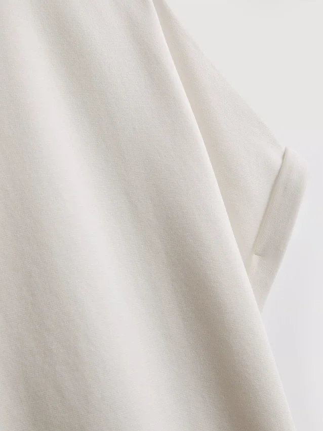 Das T-Shirt «The Edit» mit Nahtdetails