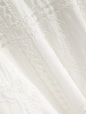 Das «The Edit Broderie» Midi-Kleid
