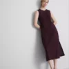 Das «The Edit»-Midi-Kleid aus Leinen ohne Ärmel