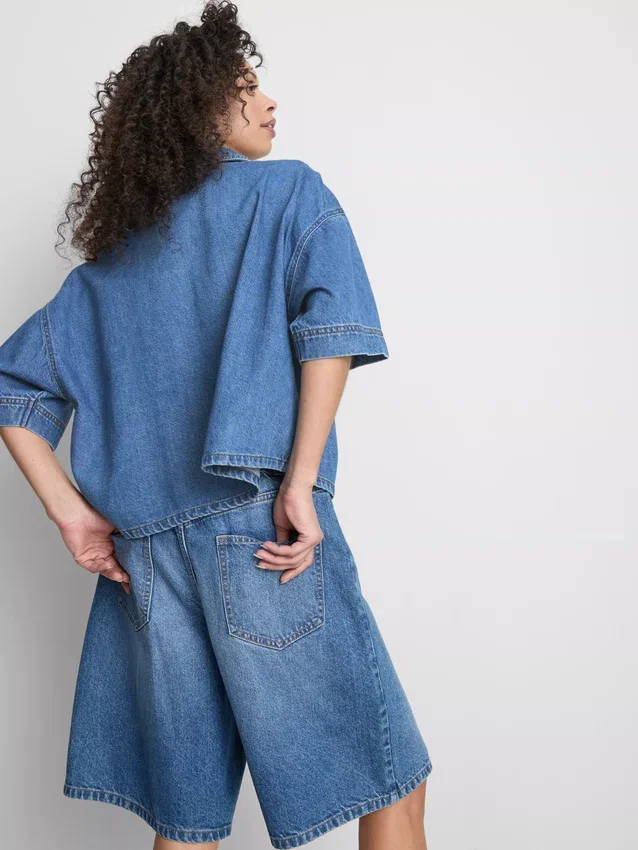 Denim-Shirt mit kurzen Ärmeln