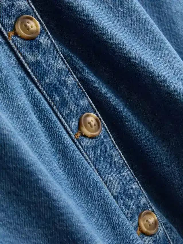 Denim-Shirt mit kurzen Ärmeln