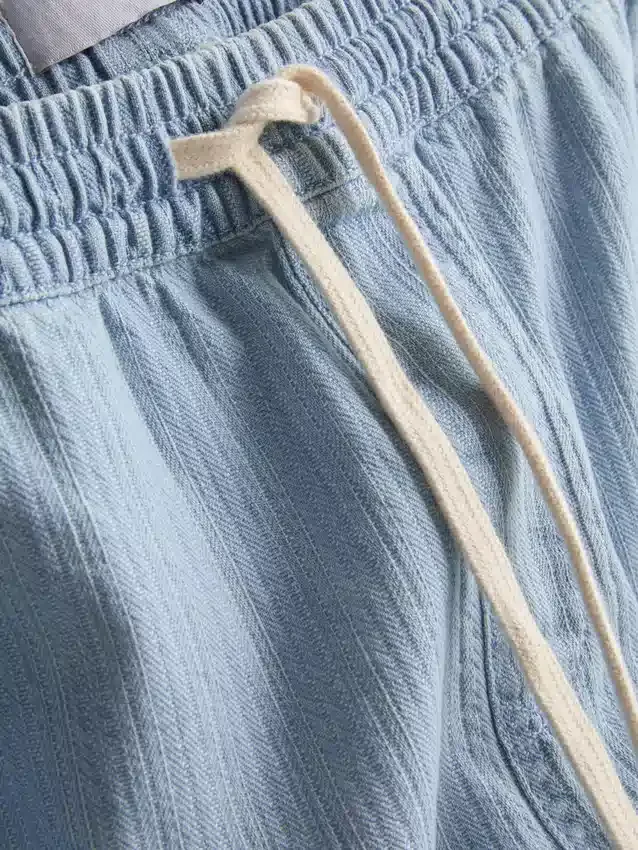 Denim-Shorts mit strukturiertem Kordelzug