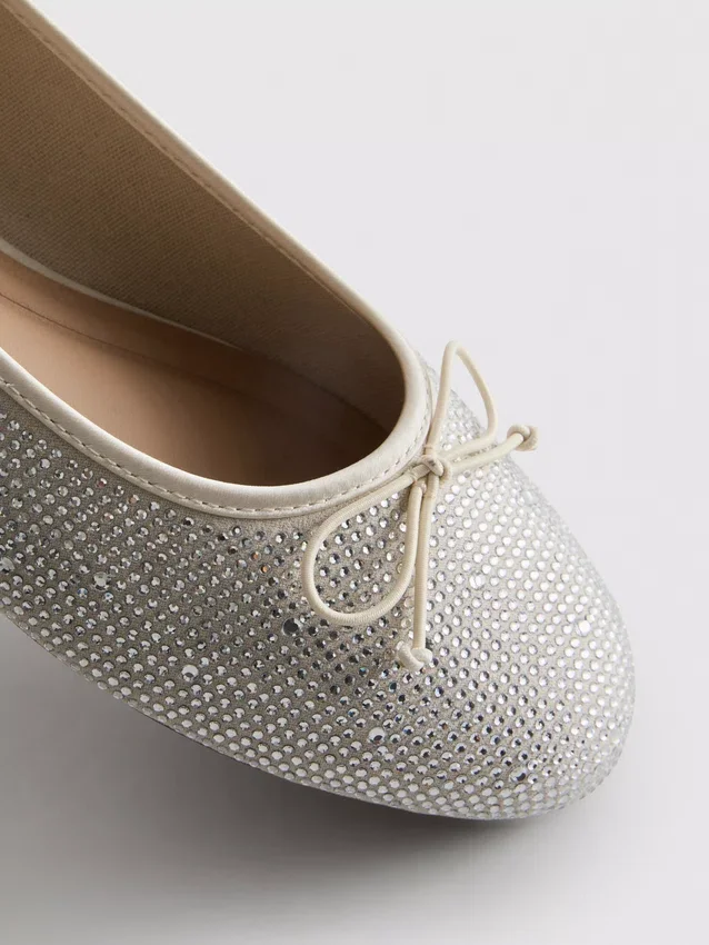Diamanta flache Schuhe