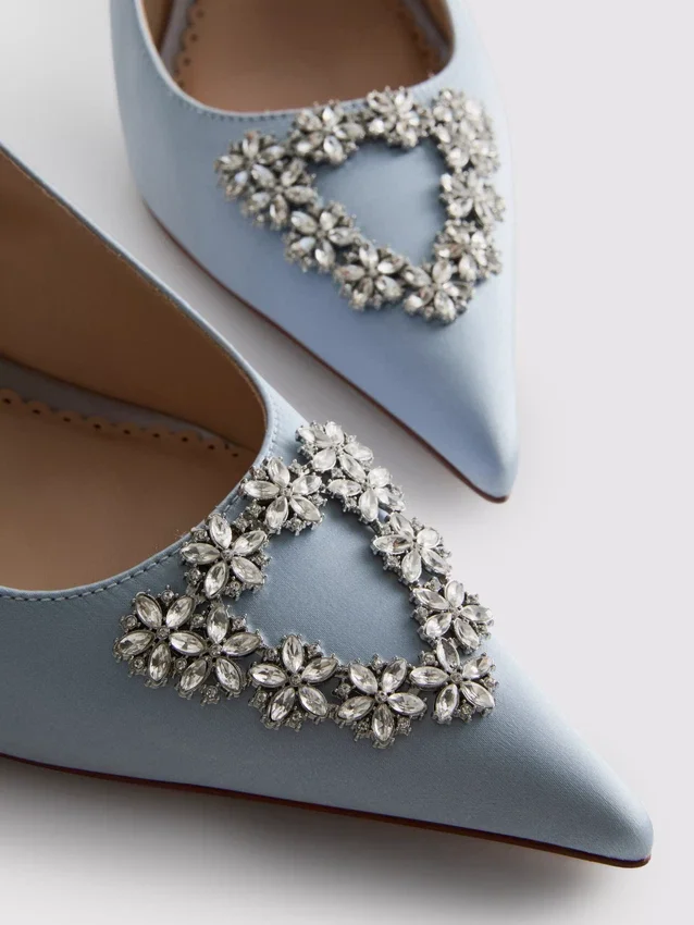 Diamanta-Satin-High Heels mit spitzer Zehenpartie