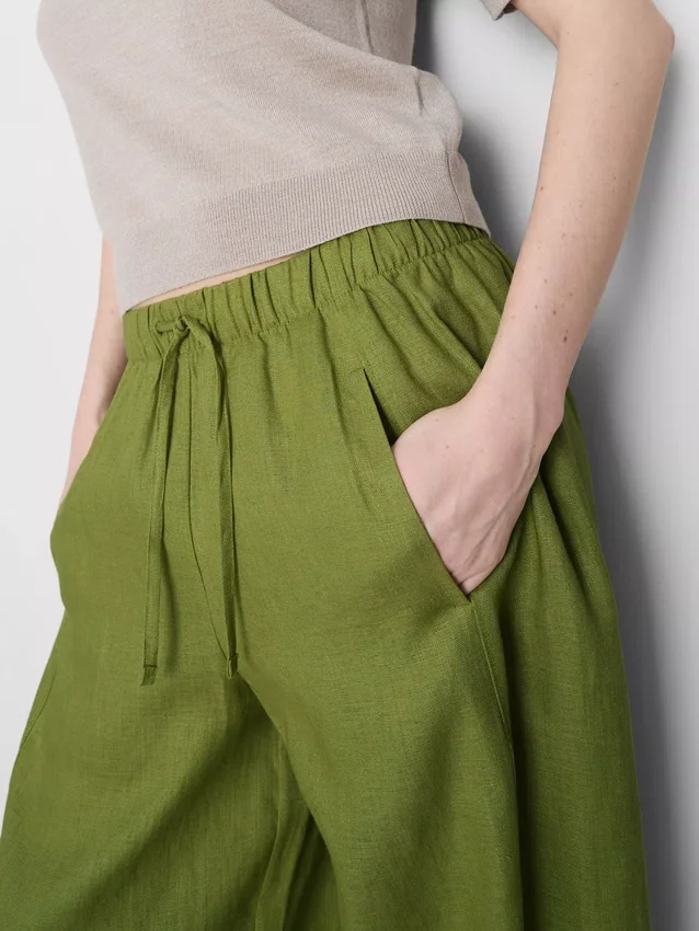 Die «Edit»-Leinenhose mit weitem Bein