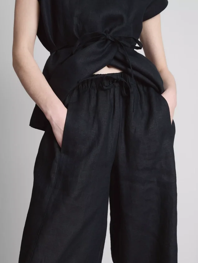 Die «Edit»-Leinenhose mit weitem Bein