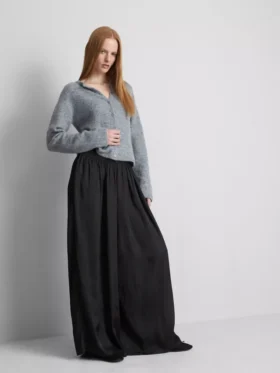 Die Satin-Hose mit weitem Bein von The Edit