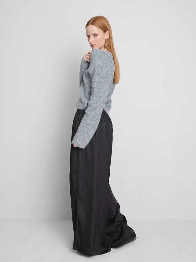 Die Satin-Hose mit weitem Bein von The Edit