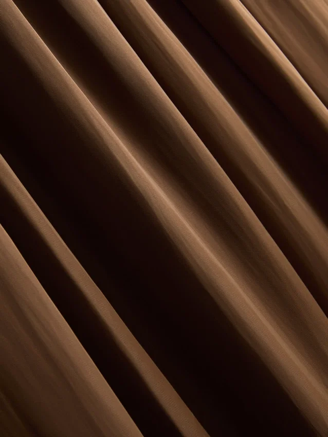 Die Satin-Hose mit weitem Bein von The Edit
