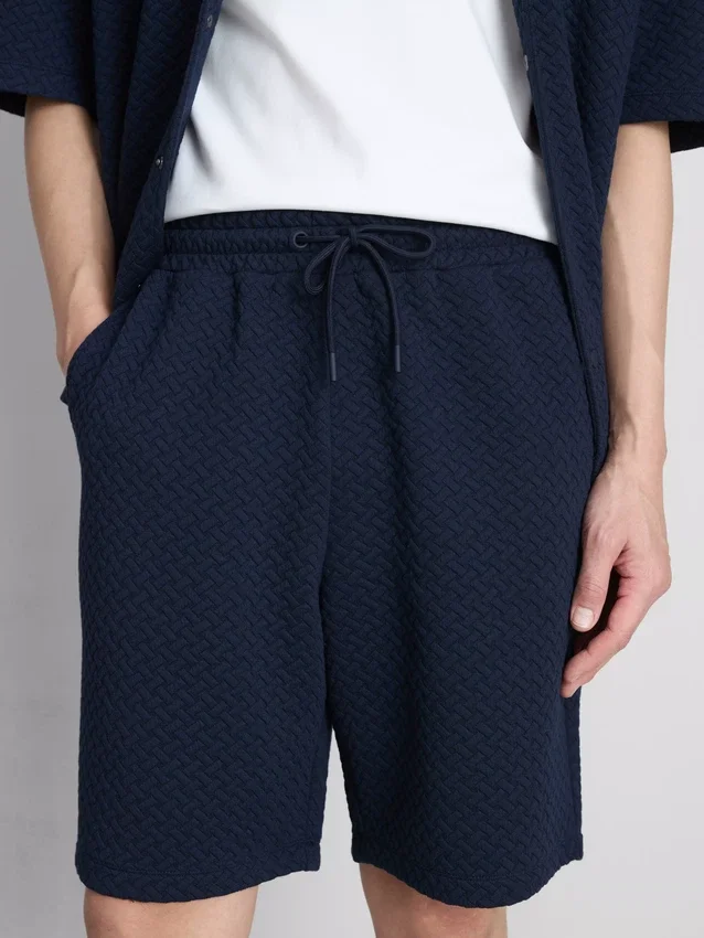 Die strukturierten Shorts von The Edit