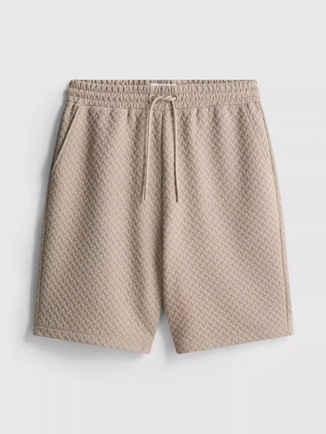 Die strukturierten Shorts von The Edit