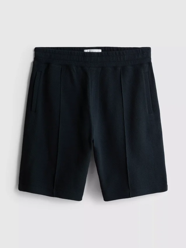 Die strukturierten Shorts von The Edit