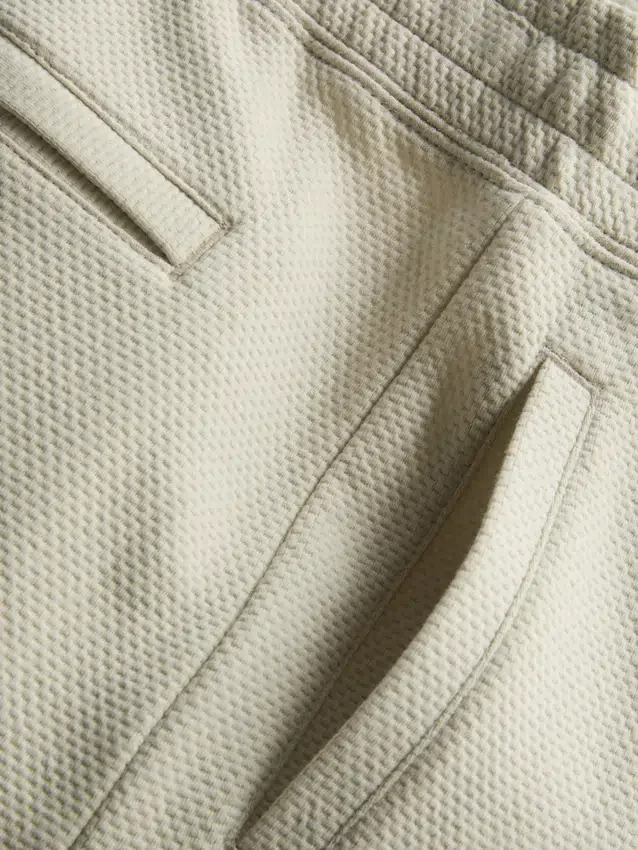 Die strukturierten Shorts von The Edit