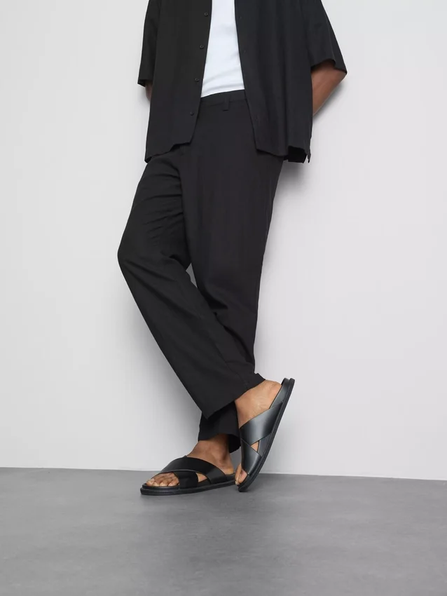 Die «The Edit»-Hose aus Leinenmischung im Relax-Stil
