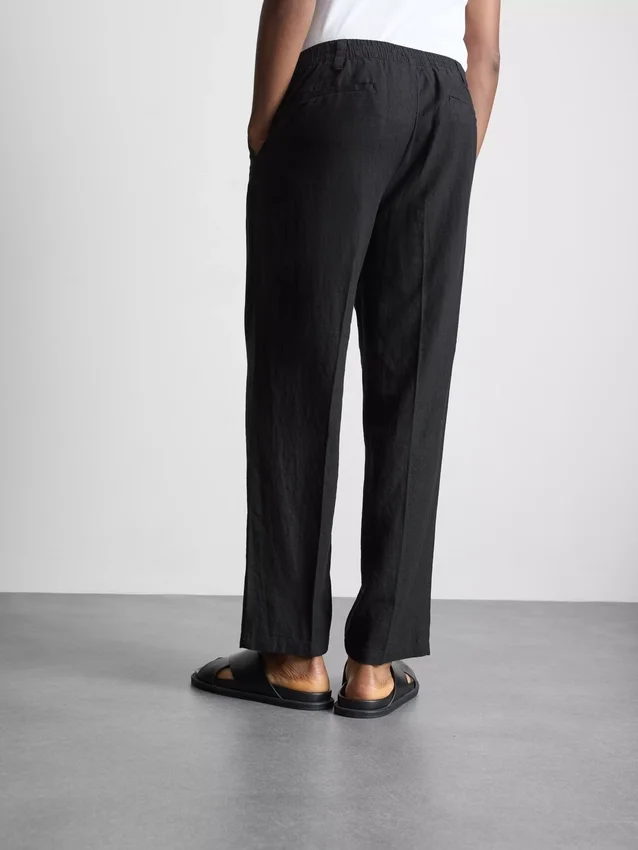 Die «The Edit»-Hose aus Leinenmischung im Relax-Stil