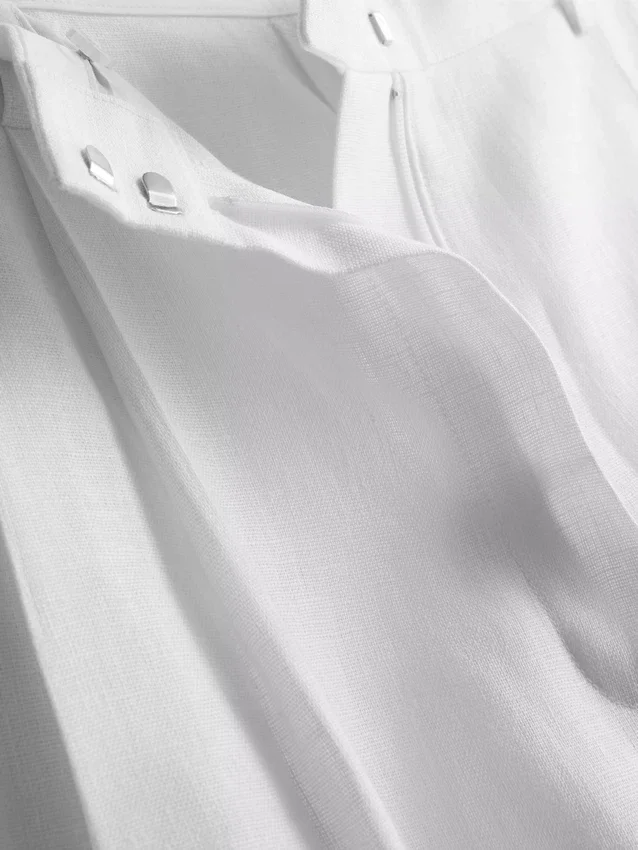 Die «The Edit»-Plisseehose aus Leinen mit weitem Bein