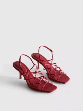 Die «The Edit»-Sandalen mit geflochtenem Stilettoabsatz