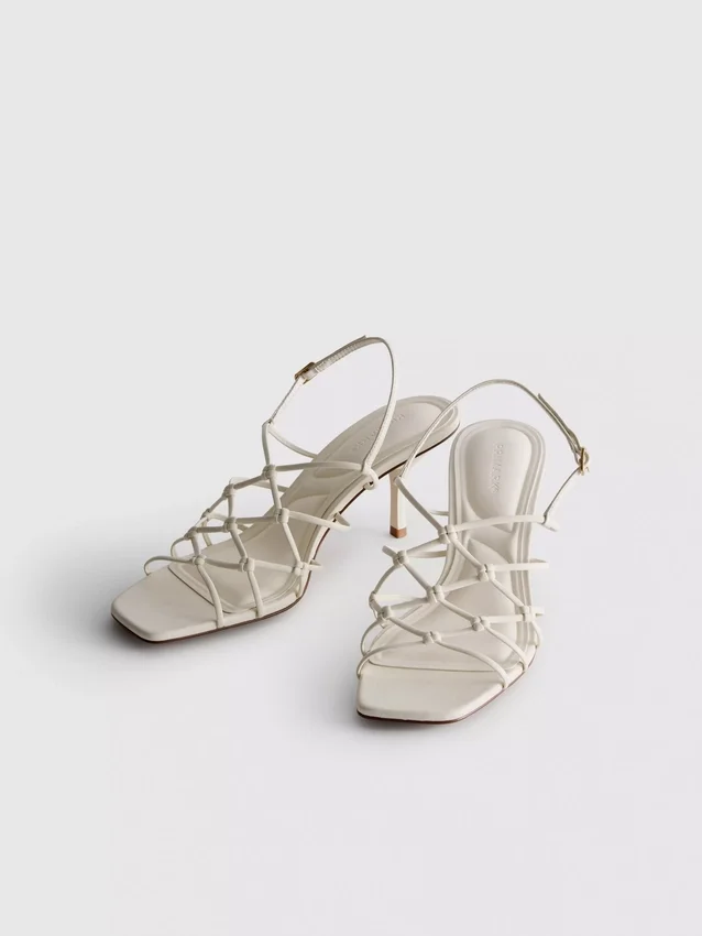 Die «The Edit»-Sandalen mit geflochtenem Stilettoabsatz