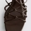 Die «The Edit»-Sandalen mit geflochtenem Stilettoabsatz