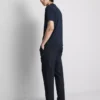 Die «The Edit» Slim-Fit-Hose mit Pfirsichstruktur
