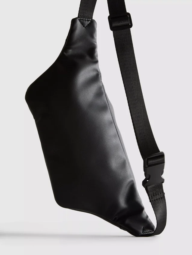 Disney-Gürteltasche aus Kunstleder mit Mickey und Freunden