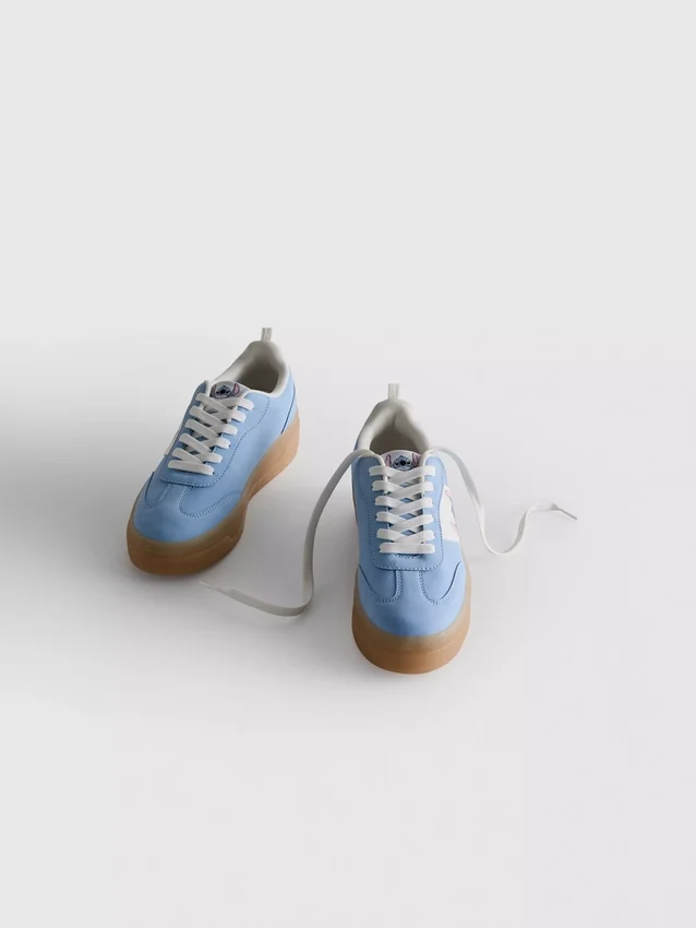 Disney-Stitch-Sneaker mit dicker Gummisohle
