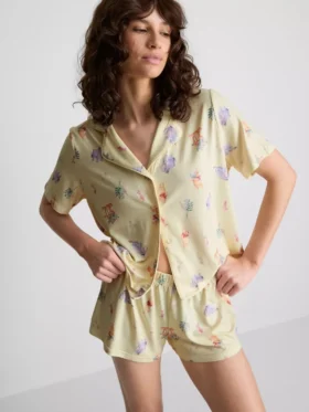 Disney Winnie-the-Pooh-Schlafanzug mit kurzen Shorts im Boyfriend-Stil
