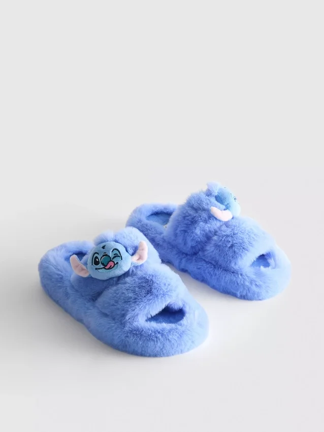 Disneys flauschige Hausschuhe mit zwei Riemen und Stitch-Motiv