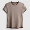 Doppellagiges T-Shirt mit Rundhalsausschnitt