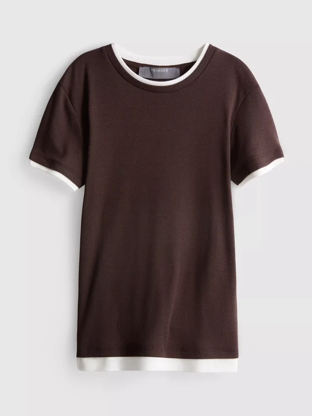 Doppellagiges T-Shirt mit Rundhalsausschnitt