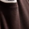 Doppellagiges T-Shirt mit Rundhalsausschnitt