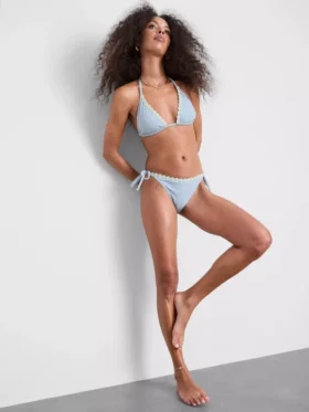 Dreieckiges Bikini-Oberteil aus Gingham mit Gänseblümchen-Borte