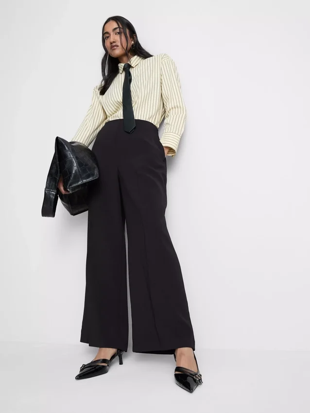 Elegante Hose mit weitem Bein
