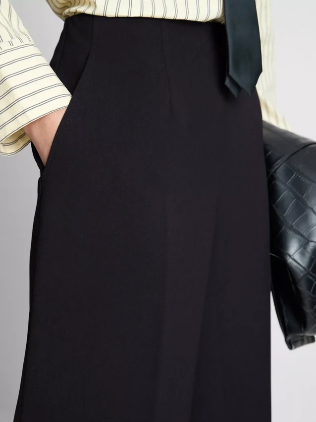 Elegante Hose mit weitem Bein