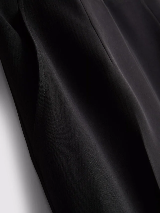Elegante Hose mit weitem Bein