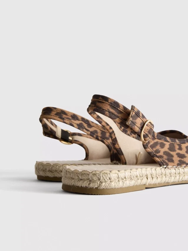 Espadrille-Sandalen mit Fersenriemen