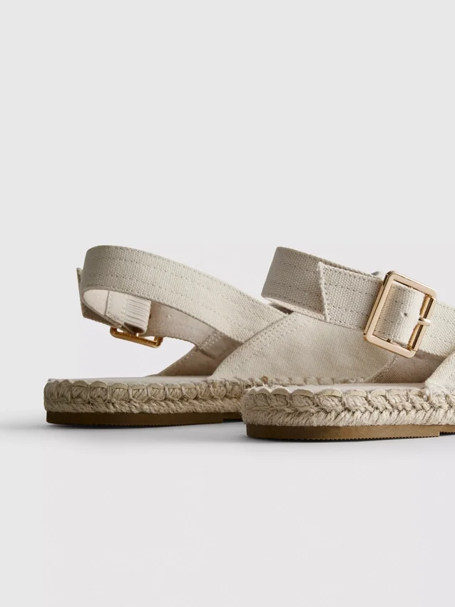 Espadrille-Sandalen mit Fersenriemen
