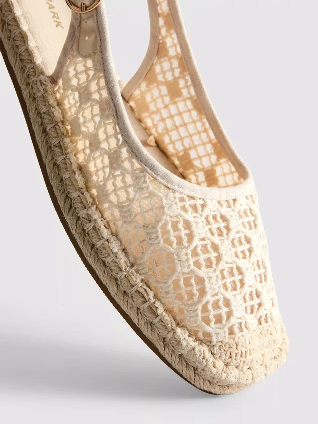 Espadrille-Sandalen mit Fersenriemen
